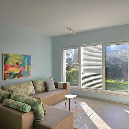 Lura 2 Homes 127 *